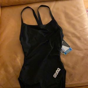 Arena Swimwear Mast Light-Tech Back maxlife onepiece training suit size 28L